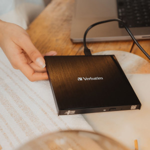 MASTERIZZATORE CD/DVD SLIMLINE ESTERNO CON CONNESSIONE USB-C-VERBATIM COD. 43886
