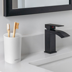 BICCHIERE PORTA SPAZZOLINI PRONTO BAGNO BIANCO PERFETTO COD. 12516