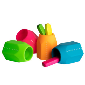 PORTAPENNE IN SILICONE SOFT TOUCH 95X75X70MM COLORI FLUO MONOCROMO PIGNA COD. 23295500 CONFEZIONE DA 12