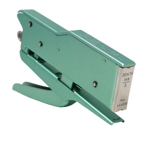CUCITRICE A PINZA ZENITH 548/E ANTIBACTERIAL VERDE COD. 548/E ANTIBACTERIA